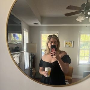 Meet your Posher, Aynsley